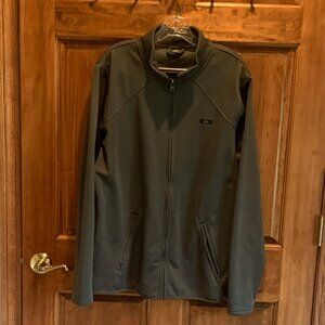 ONE GRAY OAKLEY EXTRA LARGE FULL ZIP UNLINED JACKET, EUC, 100& POLYESTER